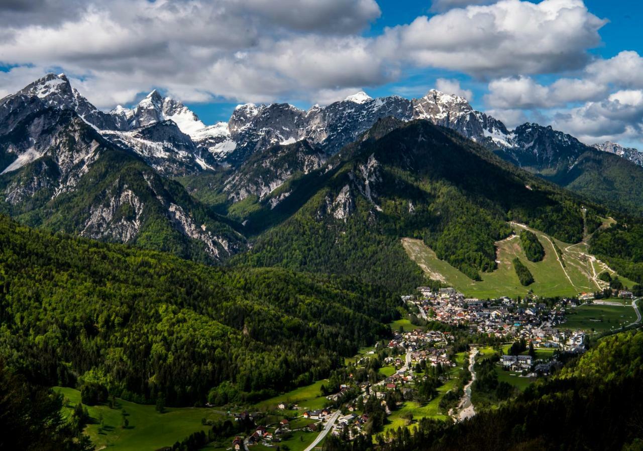 Апартаменти Mountain Charm Кранська Гора Екстер'єр фото